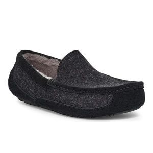Men’s Ugg “Ascot” Wool Slipper